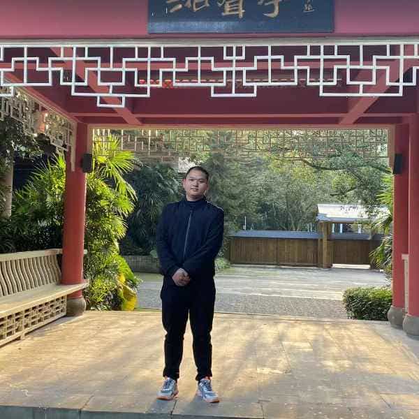 重庆30岁单身帅哥真诚找对象-新建征婚相亲网