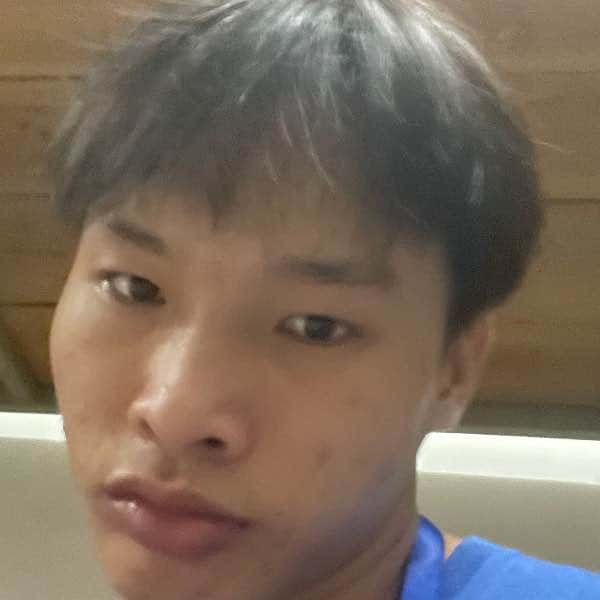 海南19岁单身帅哥真诚找对象-新建征婚相亲网