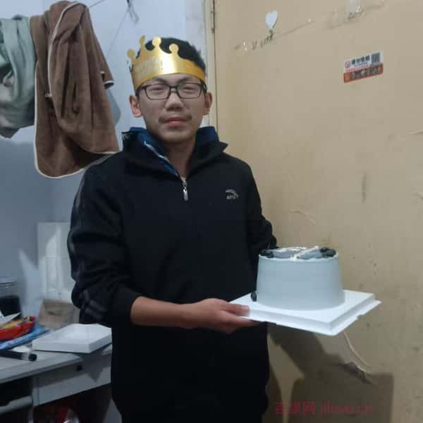 山东18岁单身帅哥真诚找对象-新建征婚相亲网