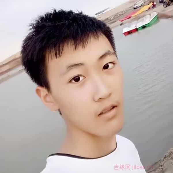 河南24岁单身帅哥真诚找对象-新建征婚相亲网